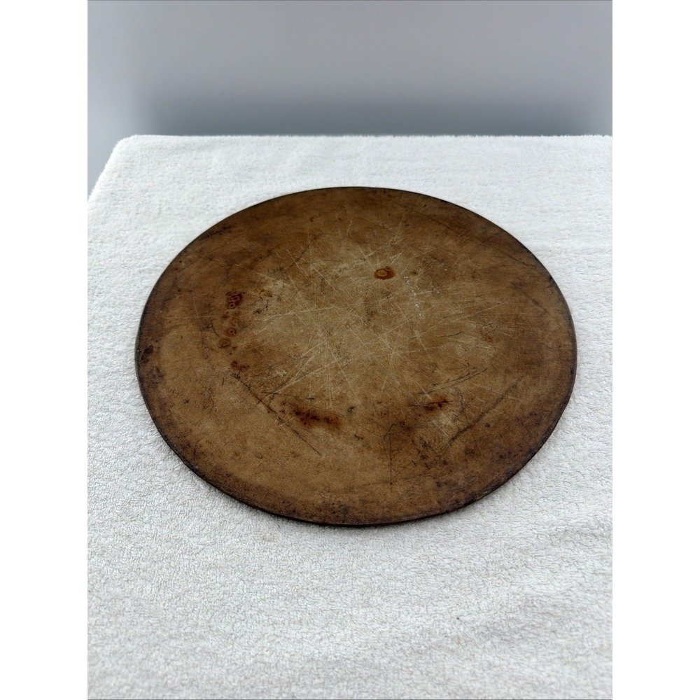 Pampered Chef 13" Round Pizza Stone Family Heritage Collection "Well Seasoned"